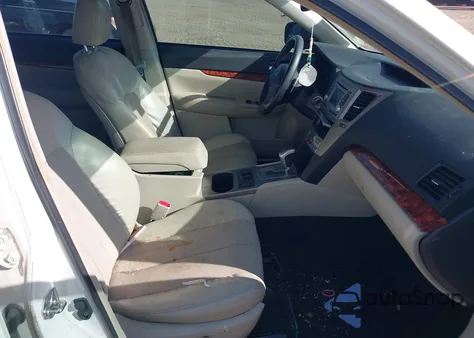 2012 Subaru Legacy 2.5I Limited z USA, uszkodzony, nr VIN 4S3BMCK66C3027044